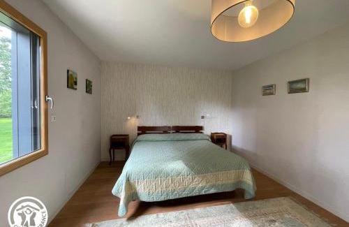 Bourneau Casa | Gîte rénové avec jardin et terrasse près de Thiré, festival de musique baroque, idéal pour familles - FR-1-426-538