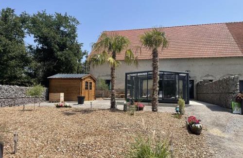 Couzon Casa | Gîte rénové avec piscine chauffée couverte, climatisation, proche randonnées et attractions locales - FR-1-489-471