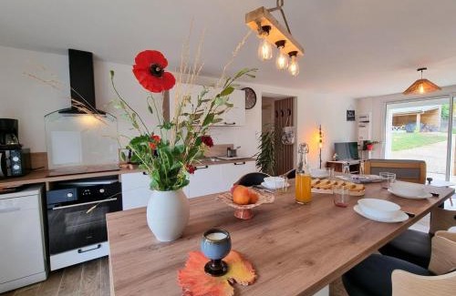 La Versanne Casa | Gîte rénové avec Wi-Fi, jardin et animaux acceptés à La Versanne - FR-1-496-369