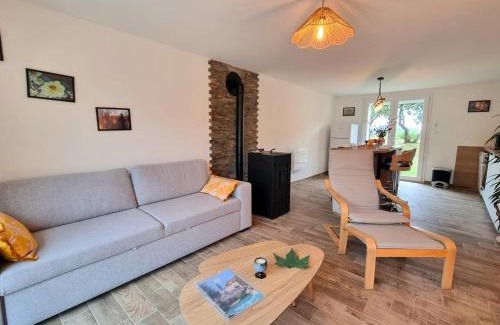 La Versanne Casa | Gîte rénové avec Wi-Fi, jardin et animaux acceptés à La Versanne - FR-1-496-369