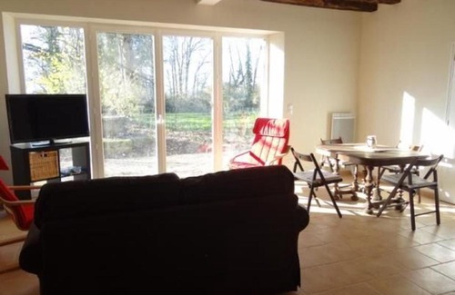 La Bazoge Casa | Gîte rénové en pleine campagne près du Mans : 5 chambres, terrasse, barbecue, accès Paris facile - FR-1-410-213