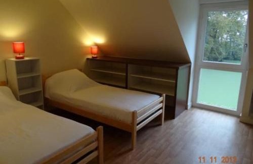 La Bazoge Casa | Gîte rénové en pleine campagne près du Mans : 5 chambres, terrasse, barbecue, accès Paris facile - FR-1-410-213