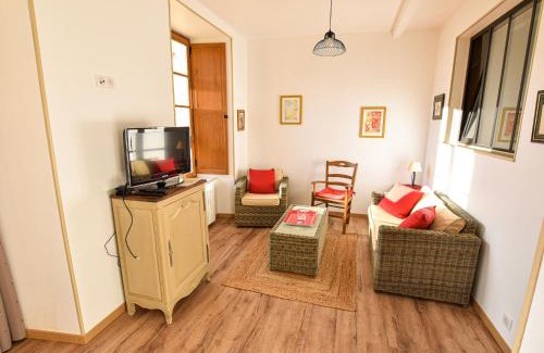 Sable-sur-Sarthe Casa | Gîte restauré 6 pers. au bord de la rivière, proche centre, parking et wifi - FR-1-410-380