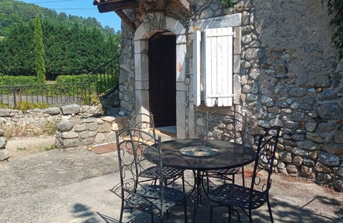 Lasalle Apartamento | Gîte Rural Avec Terrasse et Piscine Près de la Rivière