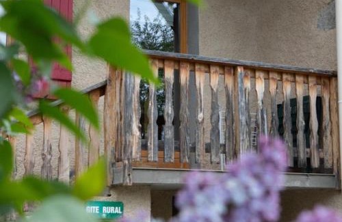 Saint-Julien-la-Vetre Casa | Gîte Rustique avec Terrasse, Jardin Privatif et Visite de Ferme à Vêtre-sur-Anzon - FR-1-496-290