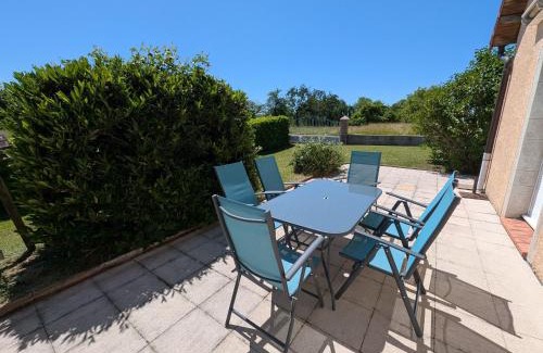 Fretigney-et-Velloreille Casa | Gîte spacieux à Fretigney avec jardin et billard, idéal pour 8 pers. - FR-1-583-507