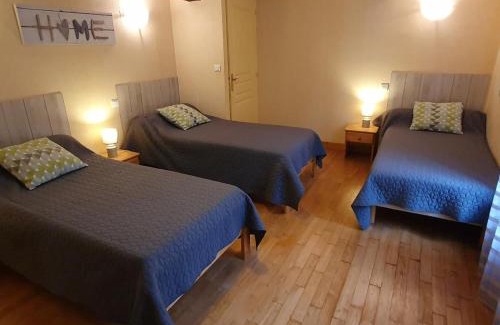 Saint-Paul-de-Vezelin Casa | Gîte spacieux avec cheminée et WiFi - Animaux admis - FR-1-496-87