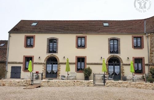 Mareil-le-Guyon Casa | Gîte spacieux 200m² en ferme rénovée avec terrasse, à proximité de Montfort l'Amaury et Thoiry - FR-1-527-40