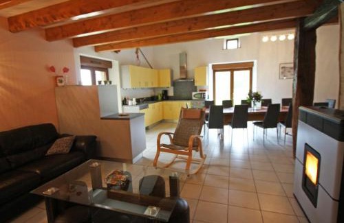Harsault Casa | Gîte spacieux avec terrasse, confort moderne dans un cadre verdoyant et propice aux balades. - FR-1-589-79