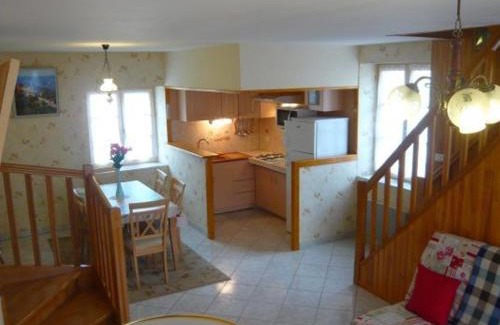 Taintrux Casa | Gîte spacieux avec terrasse et cheminée près de Saint-Dié, à 28 km de Gérardmer - FR-1-589-261
