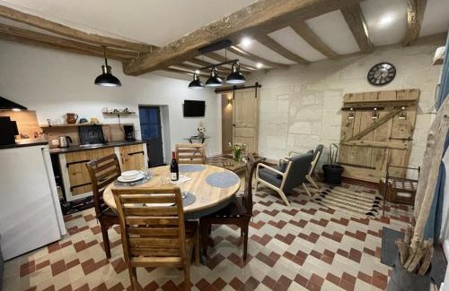 Chouze-sur-Loire Casa | Gîte spacieux en Touraine avec jardin et terrasse, proche vignobles - FR-1-381-605