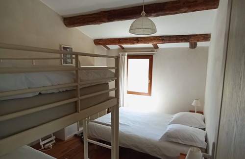 Entrepierres Otro | Gîte Spacieux en Pleine Nature Tout Confort en Provence