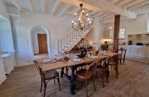 Saint-Haon-le-Chatel Casa | Gîte spacieux à Saint-Haon-le-Châtel, animaux acceptés - FR-1-496-371
