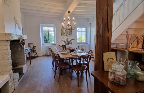 Saint-Haon-le-Chatel Casa | Gîte spacieux à Saint-Haon-le-Châtel, animaux acceptés - FR-1-496-371