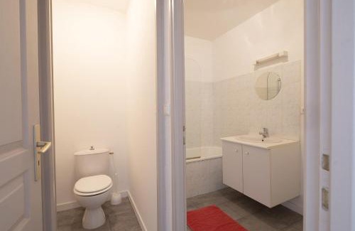 Segre Apartamento | Gîte Terracotta de Segré ? cuisine ? chambre (lit queen size) ? salon