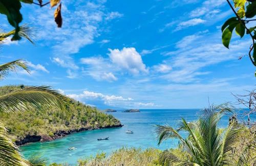 Grand Anse Casa | Gîte Ti Kazalo, cabane perchée, vue mer spectaculaire, pieds dans l'eau