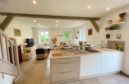 Saint-Aubin-le-Depeint Casa | Gîte tout confort avec terrasse spacieuse, jardin clos et équipements modernes, à 45 mn du Mans - FR-1-381-557