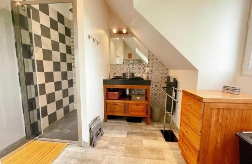 Saint-Aubin-le-Depeint Casa | Gîte tout confort avec terrasse spacieuse, jardin clos et équipements modernes, à 45 mn du Mans - FR-1-381-557