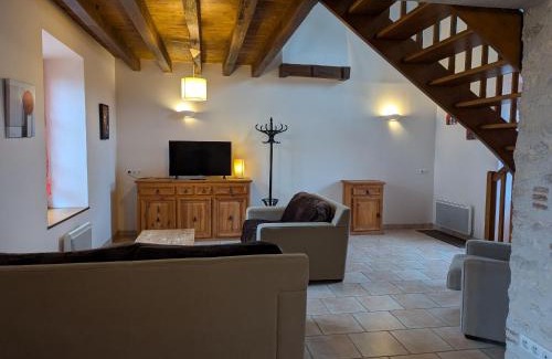 Cravant Casa | Gîte tranquille avec jardin près de la Loire à vélo, labellisé Tourisme et Handicap - FR-1-590-21