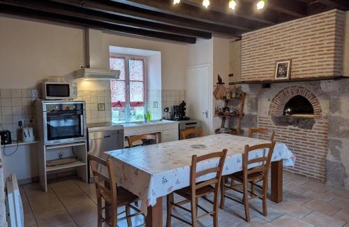 Cravant Casa | Gîte tranquille avec jardin près de la Loire à vélo, labellisé Tourisme et Handicap - FR-1-590-21