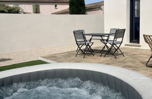 Eyguieres Casa | Gîte un air de Provence