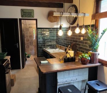 Tulette Apartamento | Gîtes à la ferme, Le Jardin Bleu