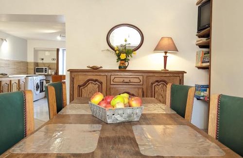 Vauvillers Casa | Gîtes chaleureux près de Luxeuil, jardin commun - FR-1-583-472