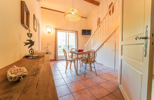 Castillon-du-Gard Apartamento | Gîtes piscine La Bastide des Pins