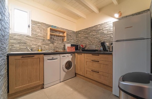 Castillon-du-Gard Apartamento | Gîtes piscine La Bastide des Pins