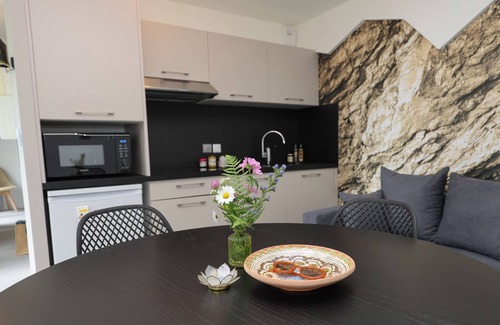 Sainte-Fereole Cabaña | Casas cueva - Piscina climatizada - 10 min de Brive -2 personas