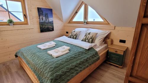 Istebna Casa | Górskie Przysiółki w Koniakowie - Dom z bala JODEŁKA