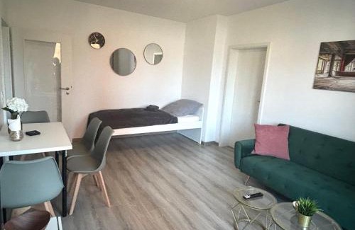 Vahrenwald Apartamento | GÖH-moderne Wohnung in zentraler Lage, Balkon, self-check-in, WLAN, Netflix, DisneyPlus