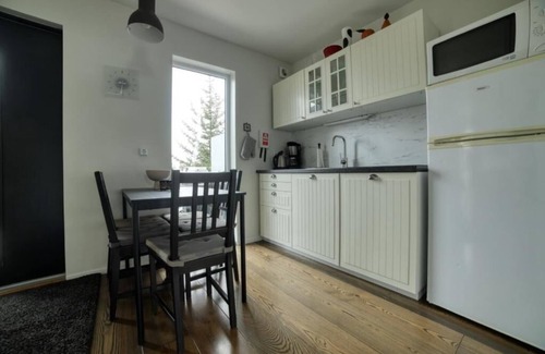 Kirkjubaejarklaustur Apartamento | G-28 apartment with terrace