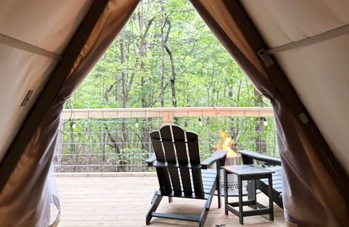 Talladega Cabina | G-5 Glamp in Bohamia - 268 acre forest retreat