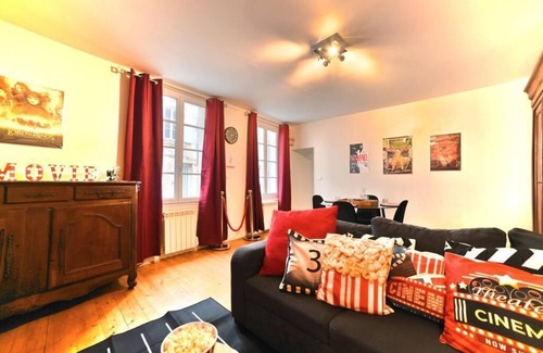 Saintes Apartamento | ღ Olympia Saintais - Free Parking, Fibre, Ground Floor