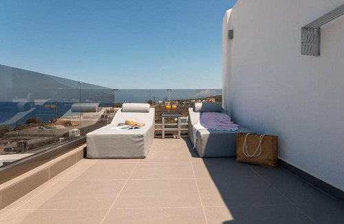 Kamari Apartamento | G & W Suites