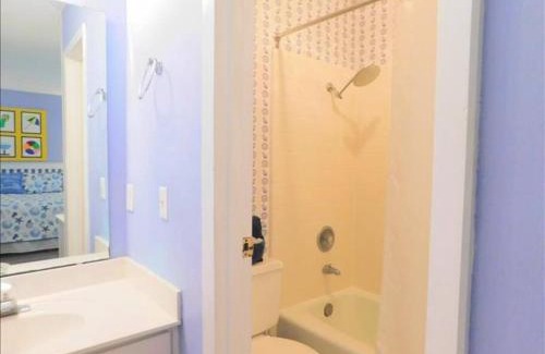 Demere Park Casa | G2 great extra glassed in dining area 3bed 2 5 bath very nice glassed in porch close to clubhouse