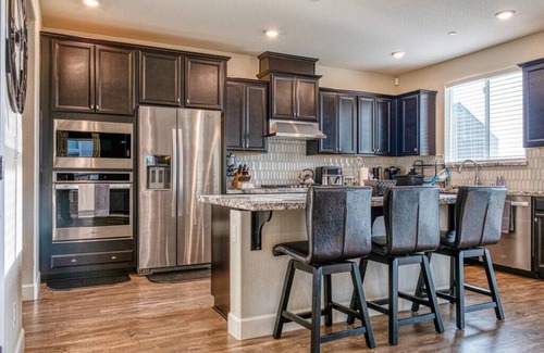 Fairfield Casa | G2G - Luxurious Oasis w/ FULL GYM outside the city