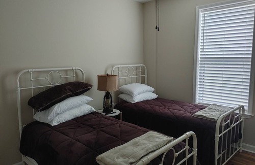 Dover Cabina | Ga Southern University Statesboro, Brooklet, 3-BR Home lodge
