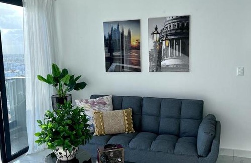 Ensanche Quisqueya Apartamento | GABBY’S SKY APARTMENT WITH JACUZZ+GYM @ EVARISTO MORALES