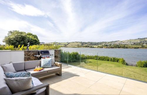 Combeinteignhead Casa | Gable View - Luxury Riverside Sanctuary