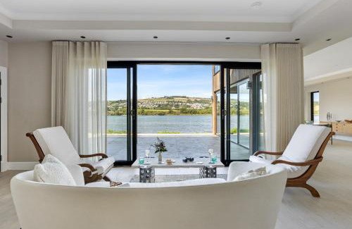 Combeinteignhead Casa | Gable View - Luxury Riverside Sanctuary