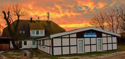 Ostseebad Ahrenshoop Casa | Gaestehaus Strandhalle