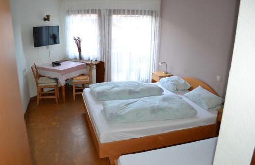 Ohlsbach Hotel | Gaestehaus Tagescafe Eckenfels