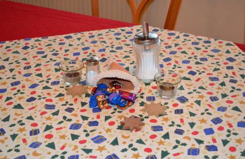 Ohlsbach Hotel | Gaestehaus Tagescafe Eckenfels