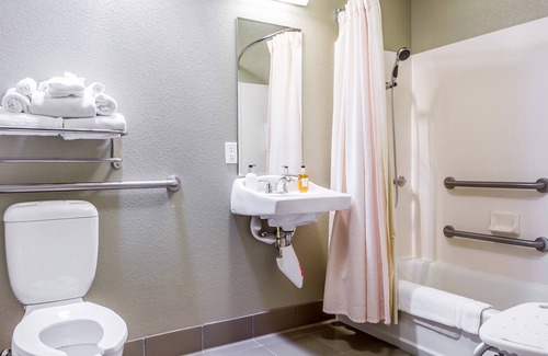 Cascade Hotel | Gaia Hotel & Spa Redding, Ascend Hotel Collection