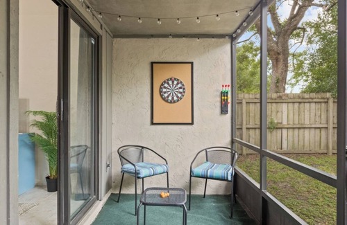 Gainesville Apartamento | Condominio Familiar con Dart Boards + Juegos, Family Friendly Condo w/ Dart Board+Games