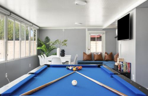 Southwest Anaheim Casa | Galactic Getaway Close to Disney with Pool and Games