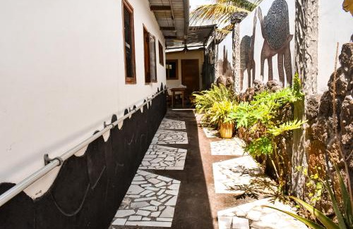 Puerto Ayora Casa | Galapagos Dove