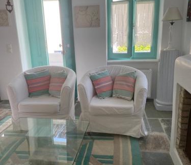 Exomvourgo Apartamento | Galatea House First floor with terraces